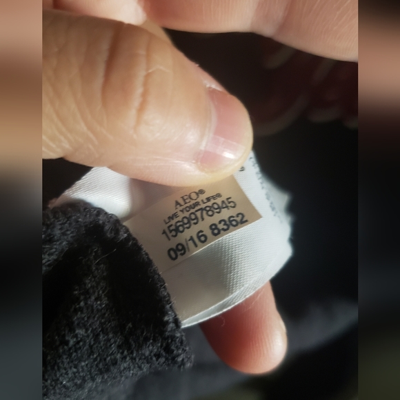 American Eagles Outfitters 'Say Yes' Crewneck Swester Size Small - Picture 8 of 10